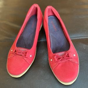 Grasshoppers Betty sporty red canvas cork wedges size 8